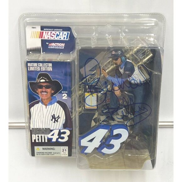 Richard Petty Signed NASCAR Action Figure LE Collectors Item In Original Packagi - Picture 1 of 3
